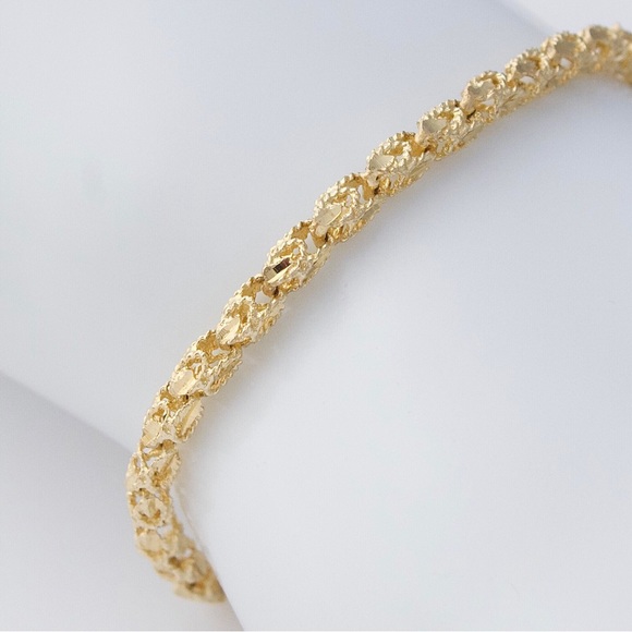 Vintage 10K Yellow Gold Chain Bracelet Diamond Cut Box Link - Picture 2 of 7